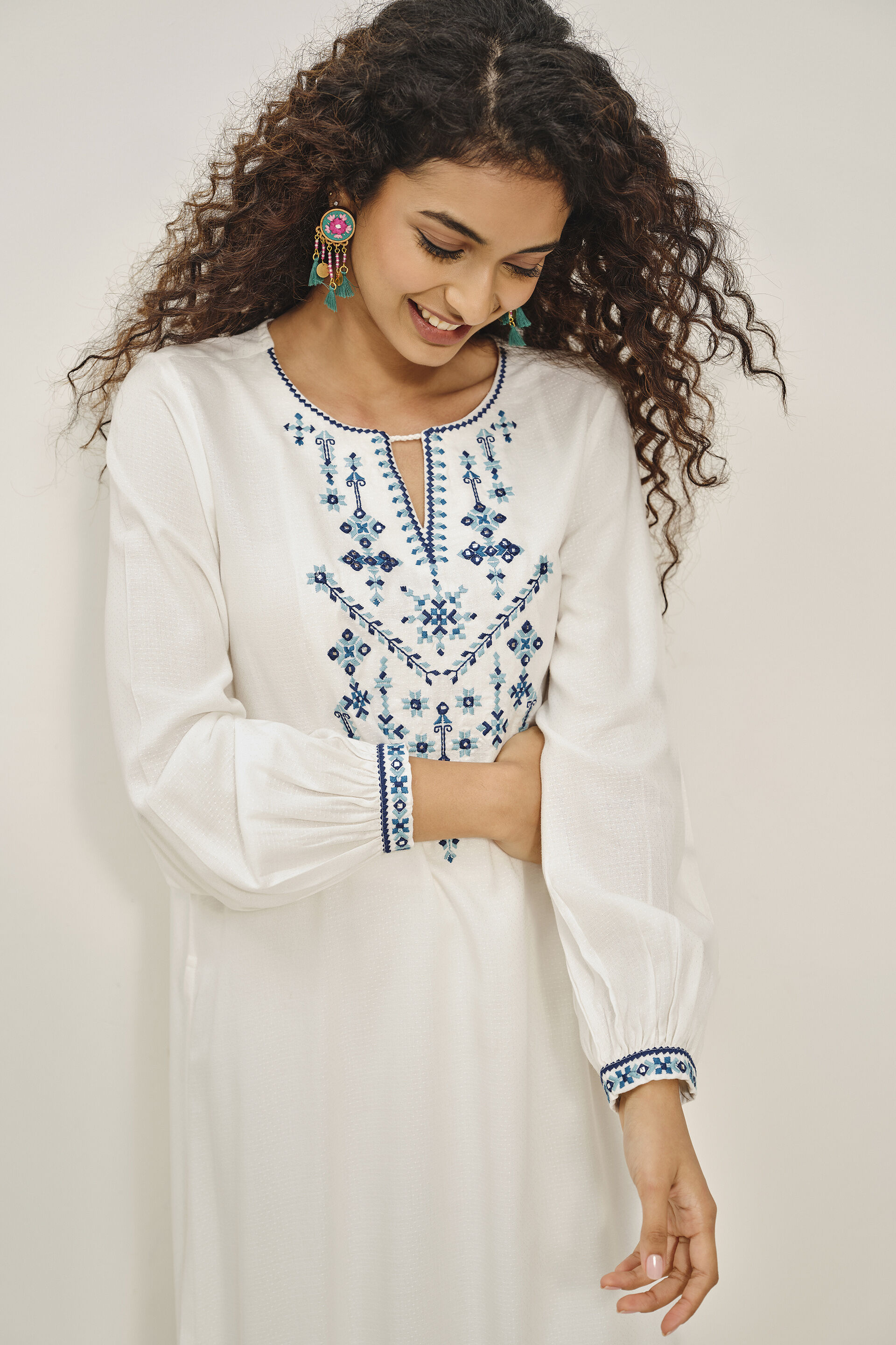 Nyaasa Embroidered White Kurta, White, image 3